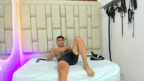 danteroyale_os online show from April 2026 09:39:33 PM