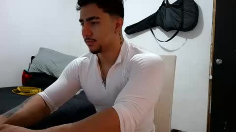 Dante Vicius online show from November 2025 09:46:02 PM