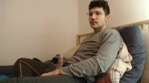 Snapshot of dantheman233 chatting on January 2025 08:02:01 PM Daniel online show from January 2025 08:02:01 PM