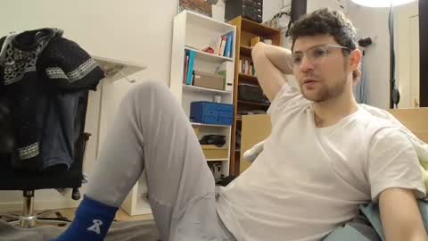 Snapshot of dantheman233 chatting on February 2025 08:40:01 PM Daniel online show from February 2025 08:40:01 PM