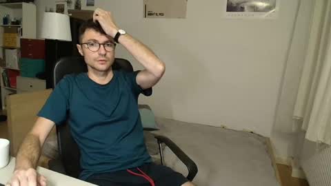 Snapshot of dantheman233 chatting on September 2025 05:35:01 PM Daniel online show from September 2025 05:35:01 PM