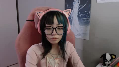 danyelleeyermann online show from April 2026 01:03:01 PM