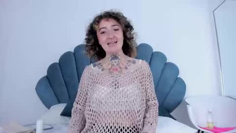 Daphne Blunt online show from December 2024 09:55:02 AM