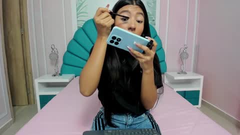 Snapshot of daphne_fox_ chatting on January 2025 11:30:02 AM Daphne  online show from January 2025 11:30:02 AM