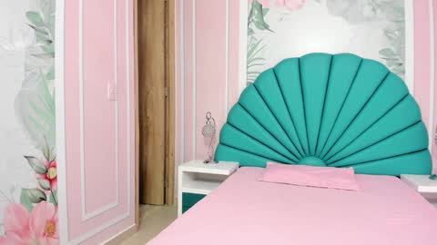 Snapshot of daphne_fox_ chatting on January 2025 11:37:01 AM Daphne  online show from January 2025 11:37:01 AM