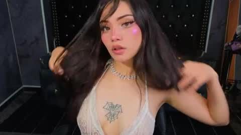 daphne_nicole_b online show from July 2026 12:55:01 PM
