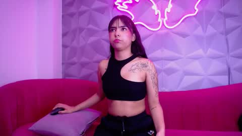 Snapshot of daphnee_bloom chatting on March 2026 06:58:02 PM Daphne online show from March 2026 06:58:02 PM