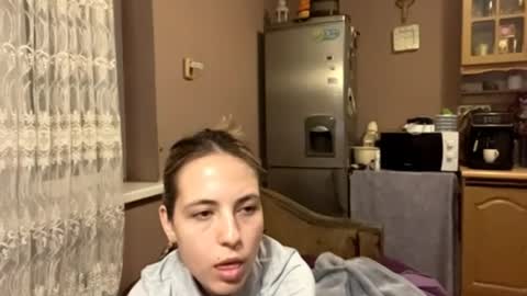 Monika online show from April 2026 07:11:02 PM