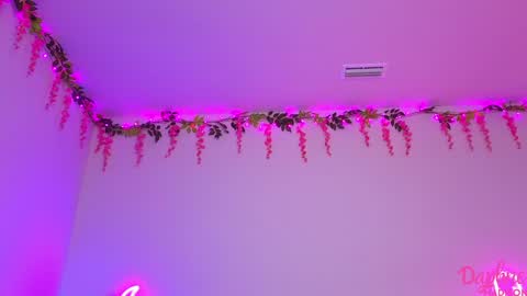 Daphne Madison online show from November 2025 09:15:01 PM