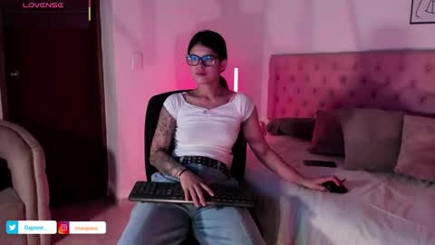 Daphne online show from November 2025 11:58:01 AM