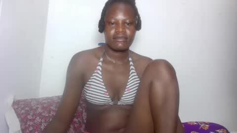 ESTHER online show from November 2025 06:34:01 AM