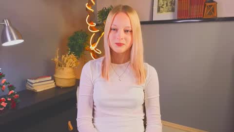 Kami online show from November 2025 03:29:02 AM