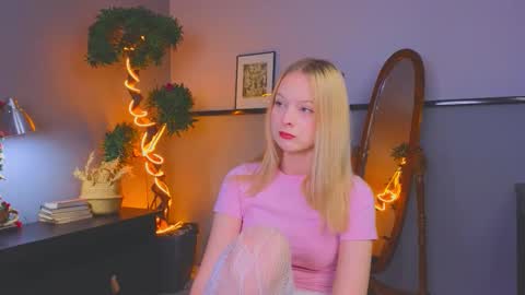 Kami online show from December 2025 04:17:01 AM