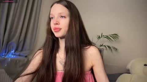 Snapshot of darina_night chatting on February 2025 06:10:01 PM Darina Night online show from February 2025 06:10:01 PM