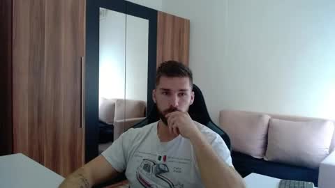 darius_94 online show from May 2026 07:27:01 AM