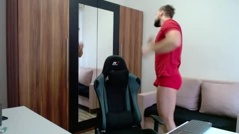 Snapshot of darius_94 chatting on June 2026 04:45:01 AM darius_94 online show from June 2026 04:45:01 AM