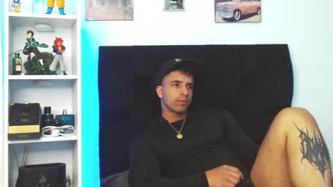 Snapshot of darius_phoenix chatting on December 2024 07:10:01 AM Darius Phoenix online show from December 2024 07:10:01 AM