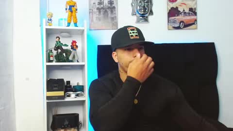 Snapshot of darius_phoenix chatting on December 2024 12:16:02 PM Darius Phoenix online show from December 2024 12:16:02 PM