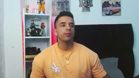 Snapshot of darius_phoenix chatting on December 2024 04:49:02 AM Darius Phoenix online show from December 2024 04:49:02 AM