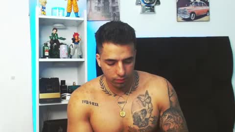 Snapshot of darius_phoenix chatting on December 2024 03:45:02 AM Darius Phoenix online show from December 2024 03:45:02 AM