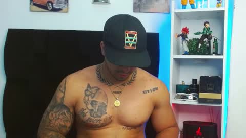 Snapshot of darius_phoenix chatting on December 2024 11:44:01 AM Darius Phoenix online show from December 2024 11:44:01 AM