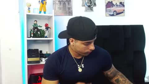 Snapshot of darius_phoenix chatting on December 2024 03:27:02 AM Darius Phoenix online show from December 2024 03:27:02 AM