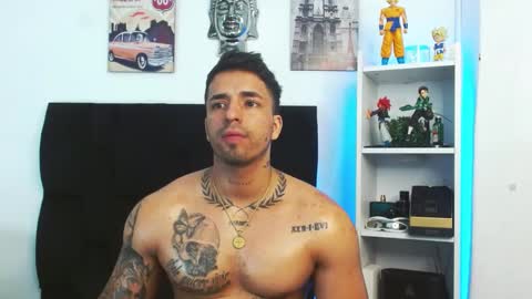 Snapshot of darius_phoenix chatting on December 2024 02:40:02 PM Darius Phoenix online show from December 2024 02:40:02 PM