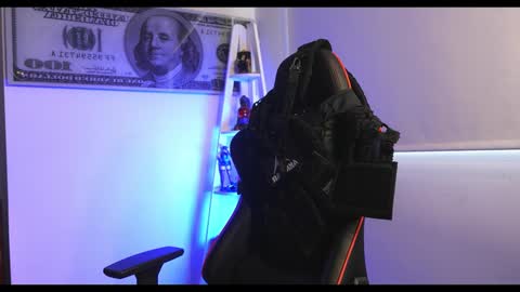 Snapshot of darius_phoenix chatting on February 2025 06:28:01 PM Darius Phoenix online show from February 2025 06:28:01 PM