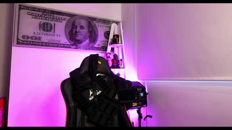 Snapshot of darius_phoenix chatting on February 2025 09:07:02 PM Darius Phoenix online show from February 2025 09:07:02 PM