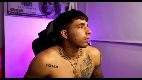 Snapshot of darius_phoenix chatting on February 2025 06:51:02 AM Darius Phoenix online show from February 2025 06:51:02 AM