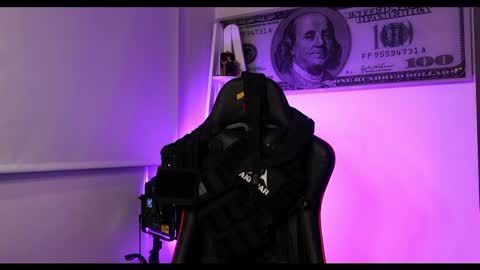 Snapshot of darius_phoenix chatting on February 2025 07:03:01 AM Darius Phoenix online show from February 2025 07:03:01 AM