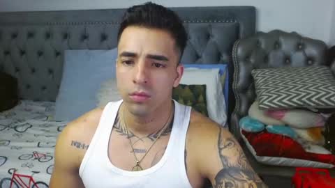 Snapshot of darius_phoenix chatting on February 2025 07:42:02 AM Darius Phoenix online show from February 2025 07:42:02 AM