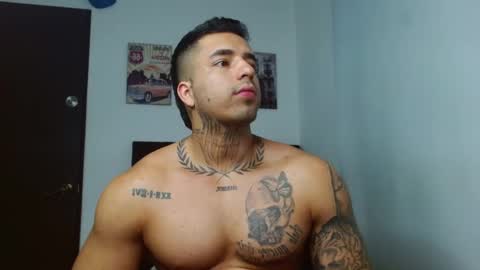 Snapshot of darius_phoenix chatting on October 2025 10:28:02 PM Darius Phoenix online show from October 2025 10:28:02 PM