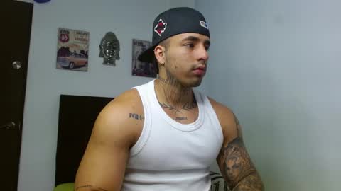 Snapshot of darius_phoenix chatting on October 2025 09:34:02 PM Darius Phoenix online show from October 2025 09:34:02 PM