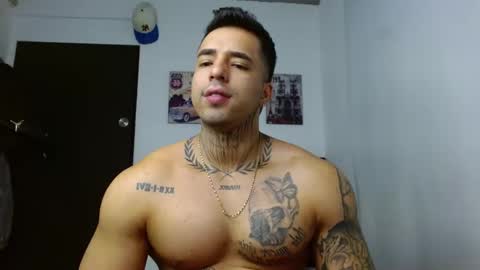 Snapshot of darius_phoenix chatting on October 2025 08:11:02 PM Darius Phoenix online show from October 2025 08:11:02 PM