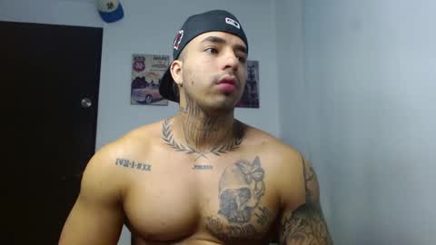 Snapshot of darius_phoenix chatting on October 2025 07:21:02 PM Darius Phoenix online show from October 2025 07:21:02 PM