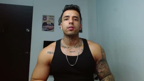 Snapshot of darius_phoenix chatting on October 2025 09:50:01 PM Darius Phoenix online show from October 2025 09:50:01 PM