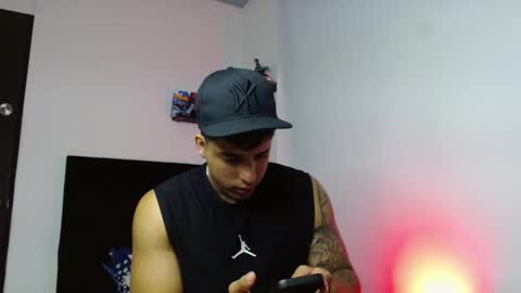 Darius Phoenix  online show from February 2026 08:05:01 PM