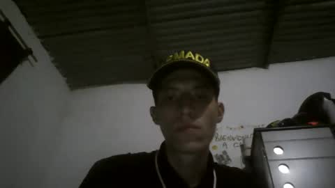 darjhon_m320 online show from December 2025 01:45:02 AM