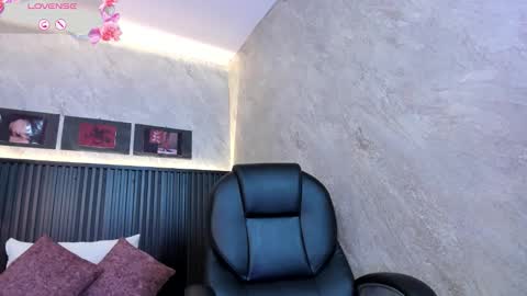 Snapshot of dark__nymph chatting on September 2025 12:27:02 PM Dark online show from September 2025 12:27:02 PM