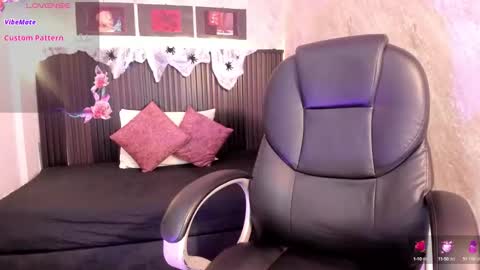 Snapshot of dark__nymph chatting on October 2025 12:22:02 PM Dark online show from October 2025 12:22:02 PM