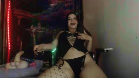 Snapshot of dark_doll5 chatting on January 2025 10:25:02 PM dark_doll5 online show from January 2025 10:25:02 PM