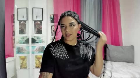 dark_flama online show from December 2025 04:09:01 AM