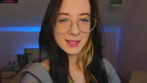 Lola online show from December 2024 10:06:02 AM