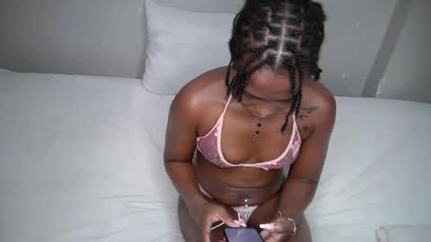 dark_lovly online show from November 2025 07:40:01 AM