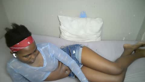 dark_lovly online show from December 2025 10:26:02 PM