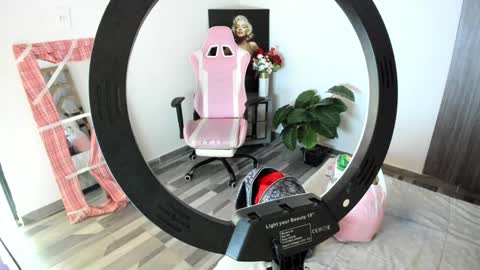 Snapshot of dark_madison chatting on January 2025 07:07:02 PM CELESTE online show from January 2025 07:07:02 PM