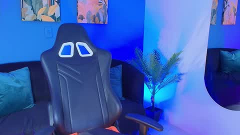 Snapshot of dark_madison chatting on October 2025 03:23:02 AM CELESTE online show from October 2025 03:23:02 AM