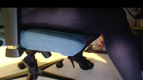 darkestme online show from February 2026 11:59:01 AM