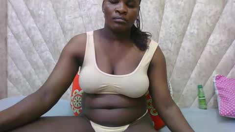 SHANICE online show from November 2025 01:16:01 AM